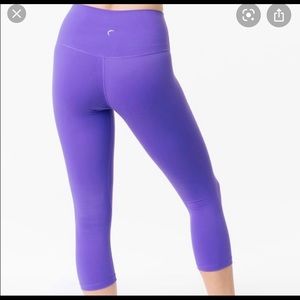 Zyia ascend purple high rise Capri